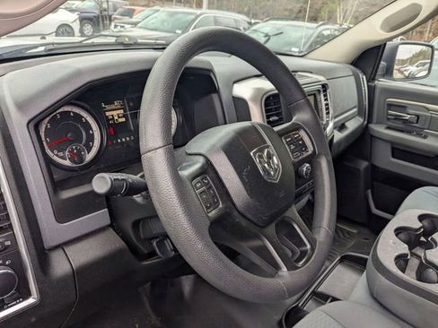 Used 2019 RAM 1500 Classic SLT image 14