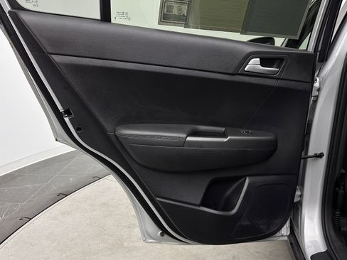 Used 2021 Kia Sportage LX w/ LX Fwd Popular Package image 25