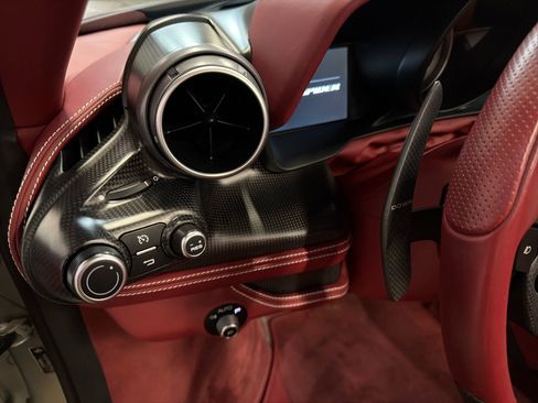 Used 2021 Ferrari F8 Tributo image 30