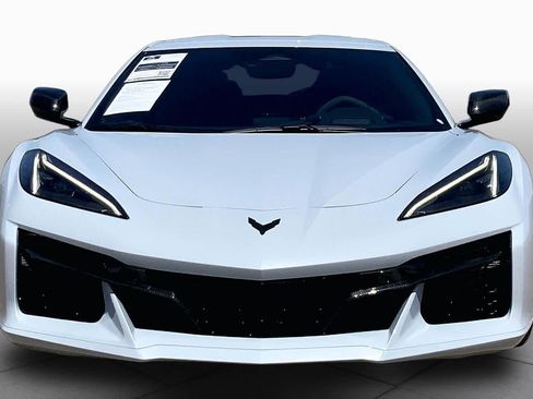 Used 2024 Chevrolet Corvette Z06 RWD image 4