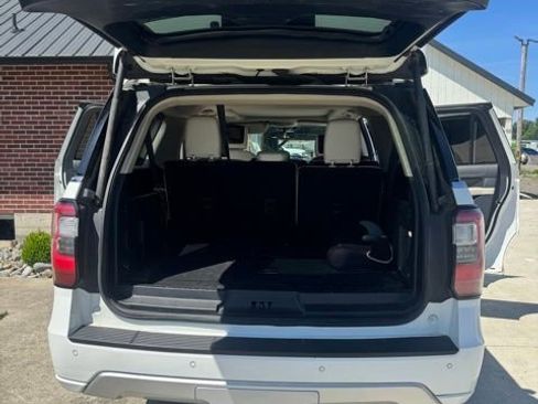 Used 2021 Ford Expedition Max Platinum AWD/4WD image 5