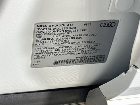 Used 2024 Audi Q5 2.0T Premium w/ Convenience Package AWD/4WD image 12