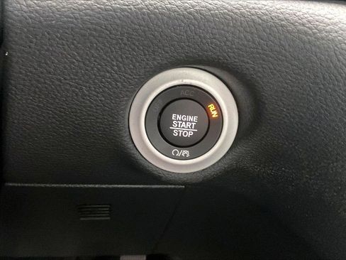 New 2026 Chrysler Pacifica Select FWD image 16