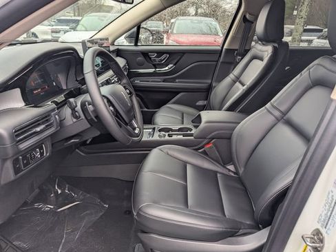 New 2026 Lincoln Corsair Premiere image 17