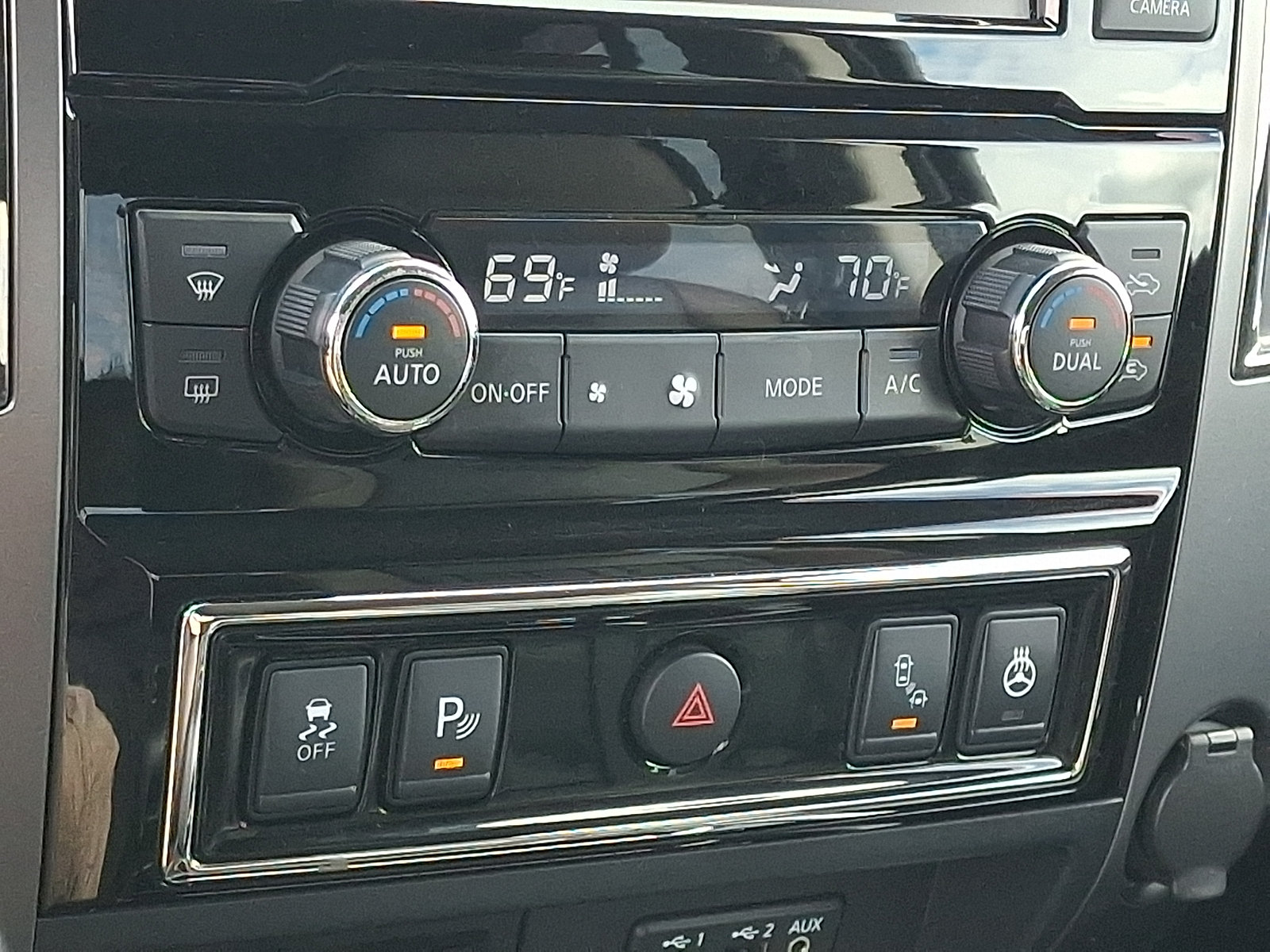 Used 2019 Nissan Titan Platinum Reserve w/ Platinum Utility Package AWD/4WD image 18