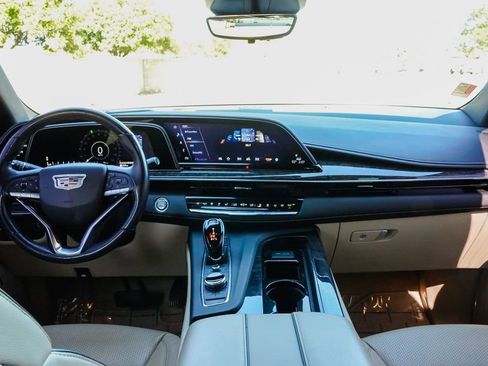 Certified 2021 Cadillac Escalade Premium Luxury image 12