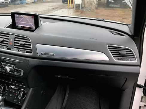 Used 2018 Audi Q3 2.0T Premium w/ Convenience Package image 18