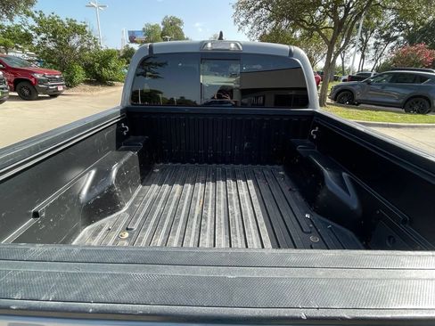 Used 2021 Toyota Tacoma TRD Off-Road w/ Technology Package AWD/4WD image 25