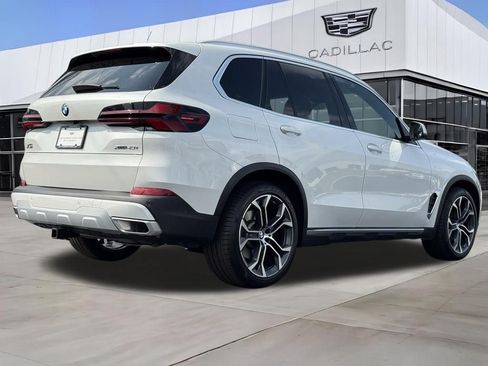 Used 2024 BMW X5 xDrive40i w/ Parking Assistance Package AWD/4WD image 7