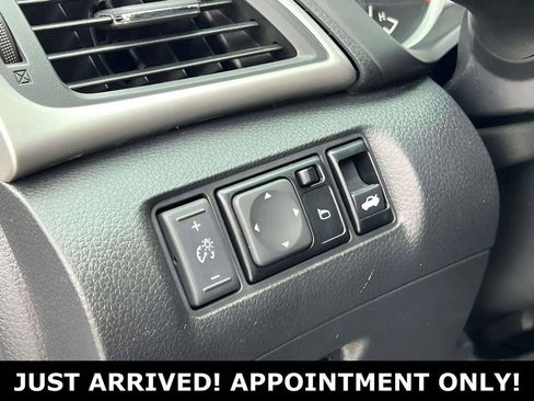 Used 2019 Nissan Sentra SV image 24