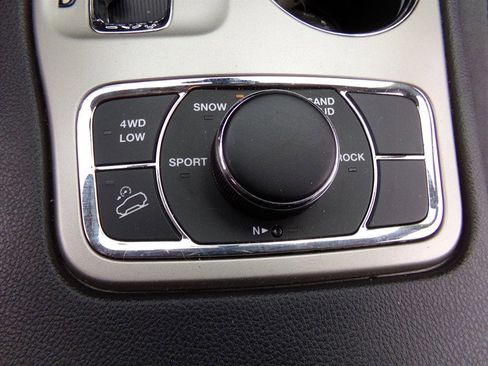 Used 2013 Jeep Grand Cherokee Limited w/ Trailer Tow Group image 53