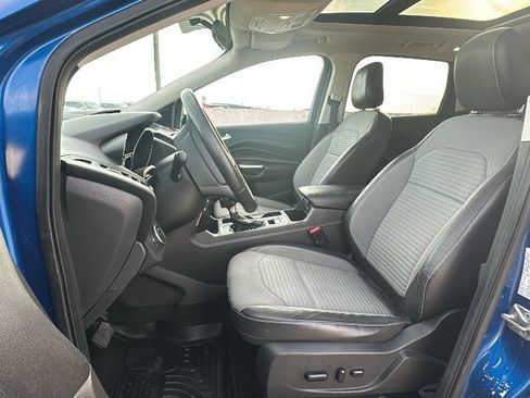 Used 2018 Ford Escape SE w/ SE Sport Appearance Package AWD/4WD image 4