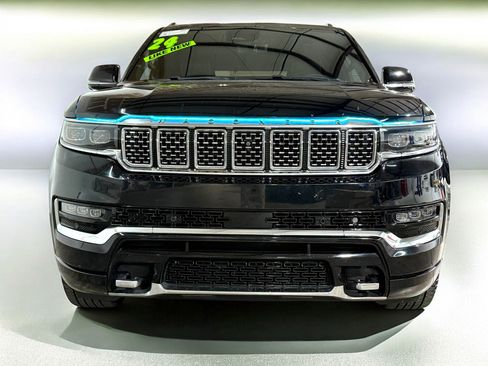 Used 2024 Jeep Grand Wagoneer Series III w/ HD Trailer Tow Package image 5