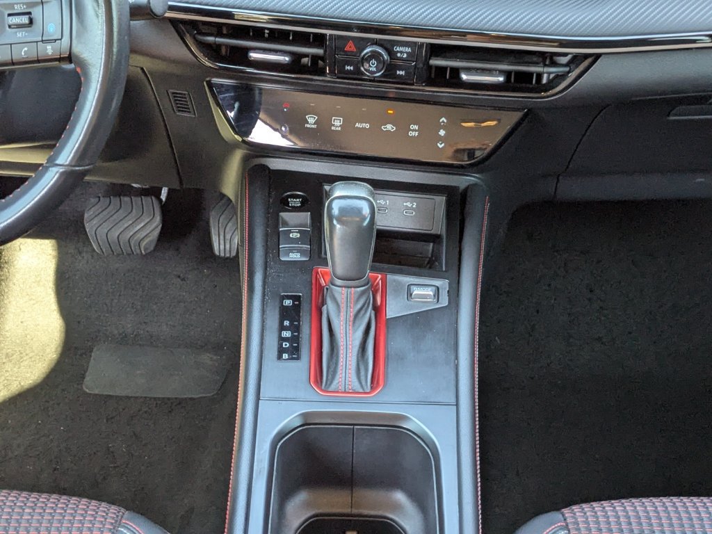 Used 2025 Nissan Kicks SR AWD/4WD image 17