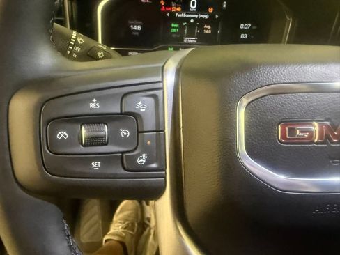 Used 2025 GMC Sierra 1500 SLT AWD/4WD image 33