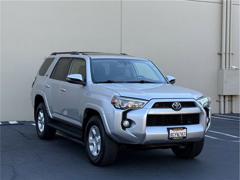 Used 2019 Toyota 4Runner SR5 Premium image 3