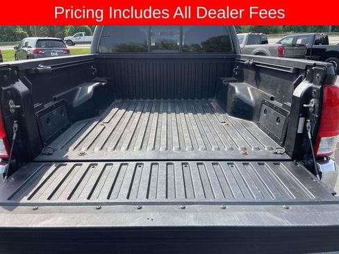 Used 2016 Toyota Tacoma SR5 w/ Towing Package RWD image 11