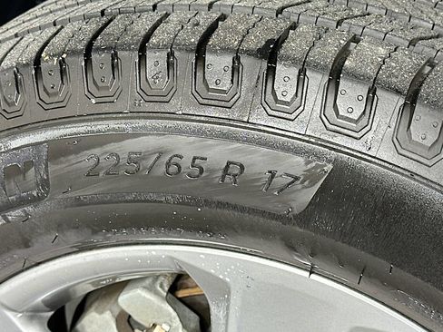 Used 2015 Toyota RAV4 XLE FWD image 32