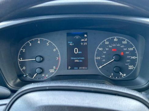 Certified 2025 Toyota Corolla LE image 29