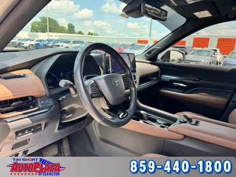 Used 2024 Toyota Grand Highlander AWD Hybrid image 3