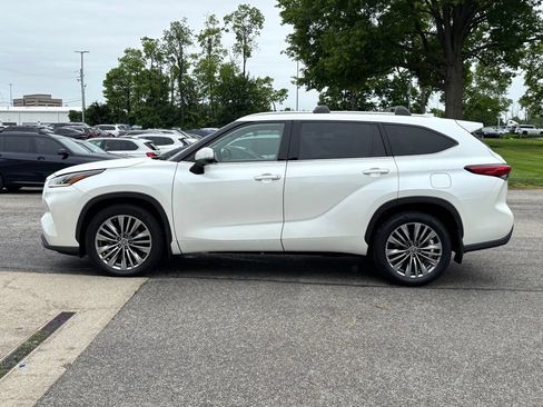 Used 2020 Toyota Highlander Platinum AWD/4WD image 8