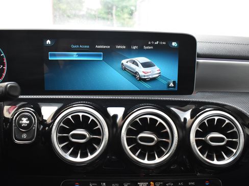 Used 2020 Mercedes-Benz CLA 250 4MATIC image 34