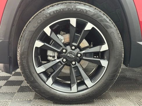 Used 2025 Chevrolet Equinox RS w/ Safety and Technology Package image 17