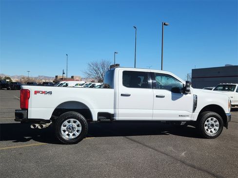 Used 2024 Ford F250 XLT w/ FX4 Off-Road Package image 2