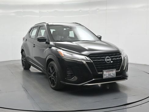 Used 2023 Nissan Kicks SR w/ SR Premium Package FWD image 54