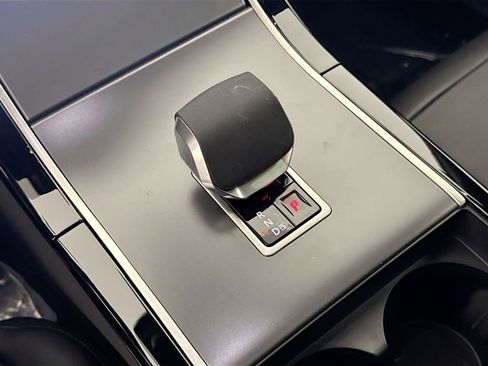 Used 2026 Land Rover Range Rover Velar S image 16