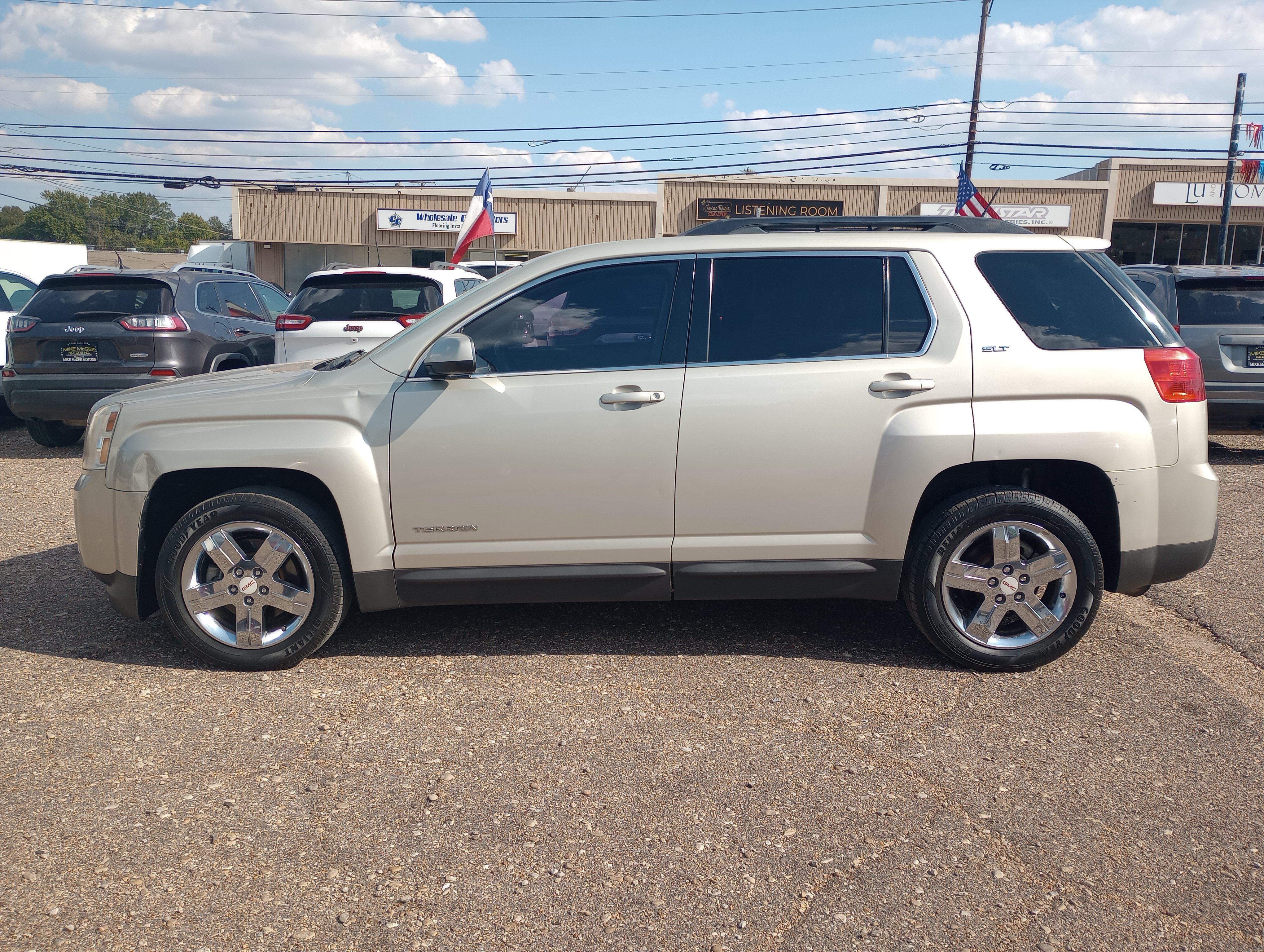 Used 2013 GMC Terrain SLT w/ Cargo Package FWD image 4