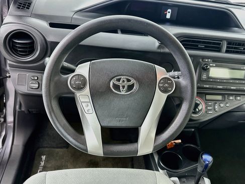 Used 2014 Toyota Prius C One FWD image 17