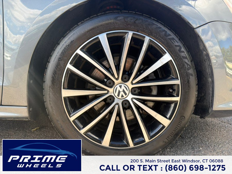 Used 2016 Volkswagen Jetta Sport FWD image 25