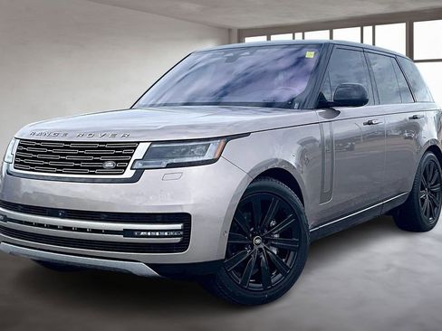 Used 2023 Land Rover Range Rover SE image 1