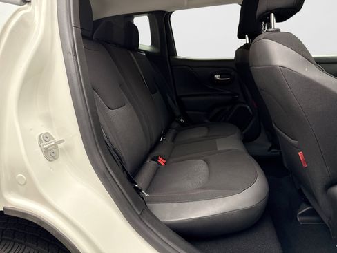 Used 2023 Jeep Renegade Trailhawk AWD/4WD image 18
