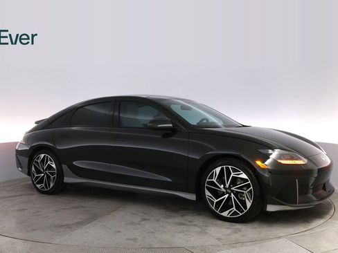 Used 2023 Hyundai Ioniq 6 Limited image 14