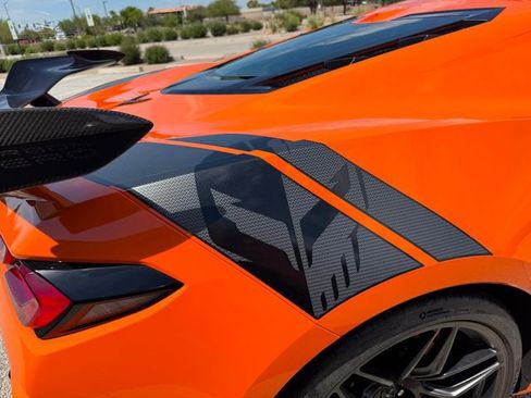 Used 2024 Chevrolet Corvette Z06 w/ Z07 Performance Package image 31