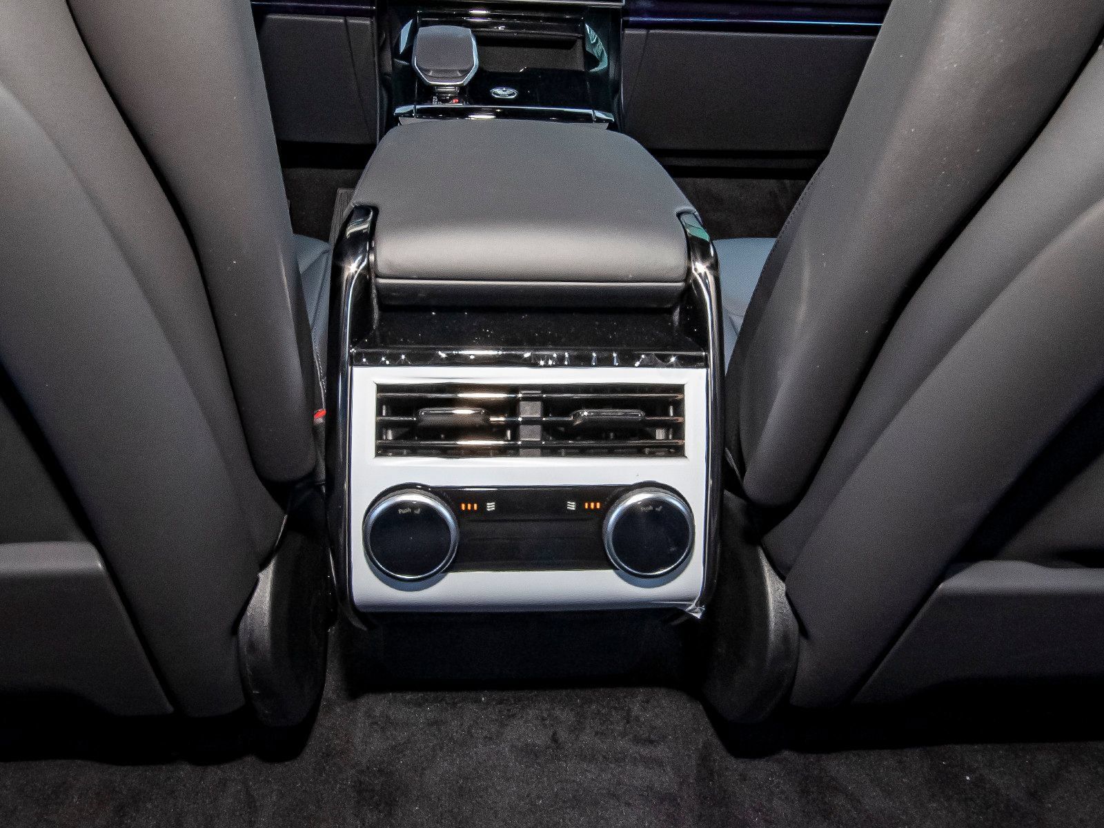 New 2026 Land Rover Range Rover Sport SE AWD/4WD image 48
