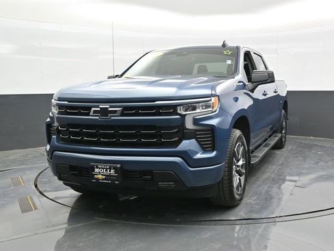Used 2024 Chevrolet Silverado 1500 RST AWD/4WD image 2