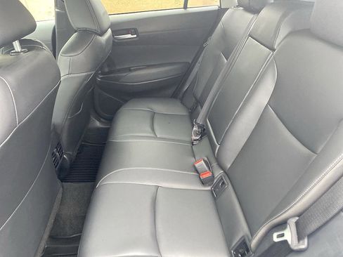 Certified 2025 Toyota Corolla Cross XLE image 12