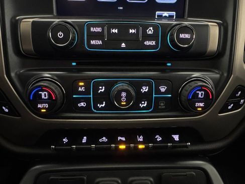 Used 2017 GMC Sierra 2500 Denali w/ Duramax Plus Package AWD/4WD image 33