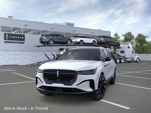 New 2026 Lincoln Nautilus Reserve image 2