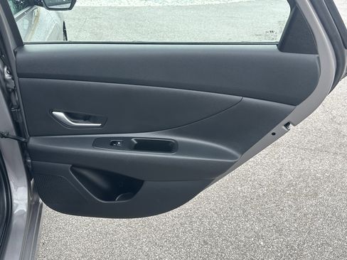 Used 2023 Hyundai Elantra SEL w/ Cargo Package image 18