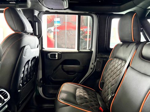 Used 2021 Jeep Wrangler Unlimited Rubicon image 15