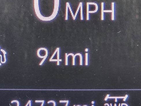 Used 2023 Buick Envision Preferred image 22