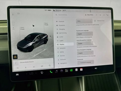 Used 2026 Tesla Model Y 2WD image 38