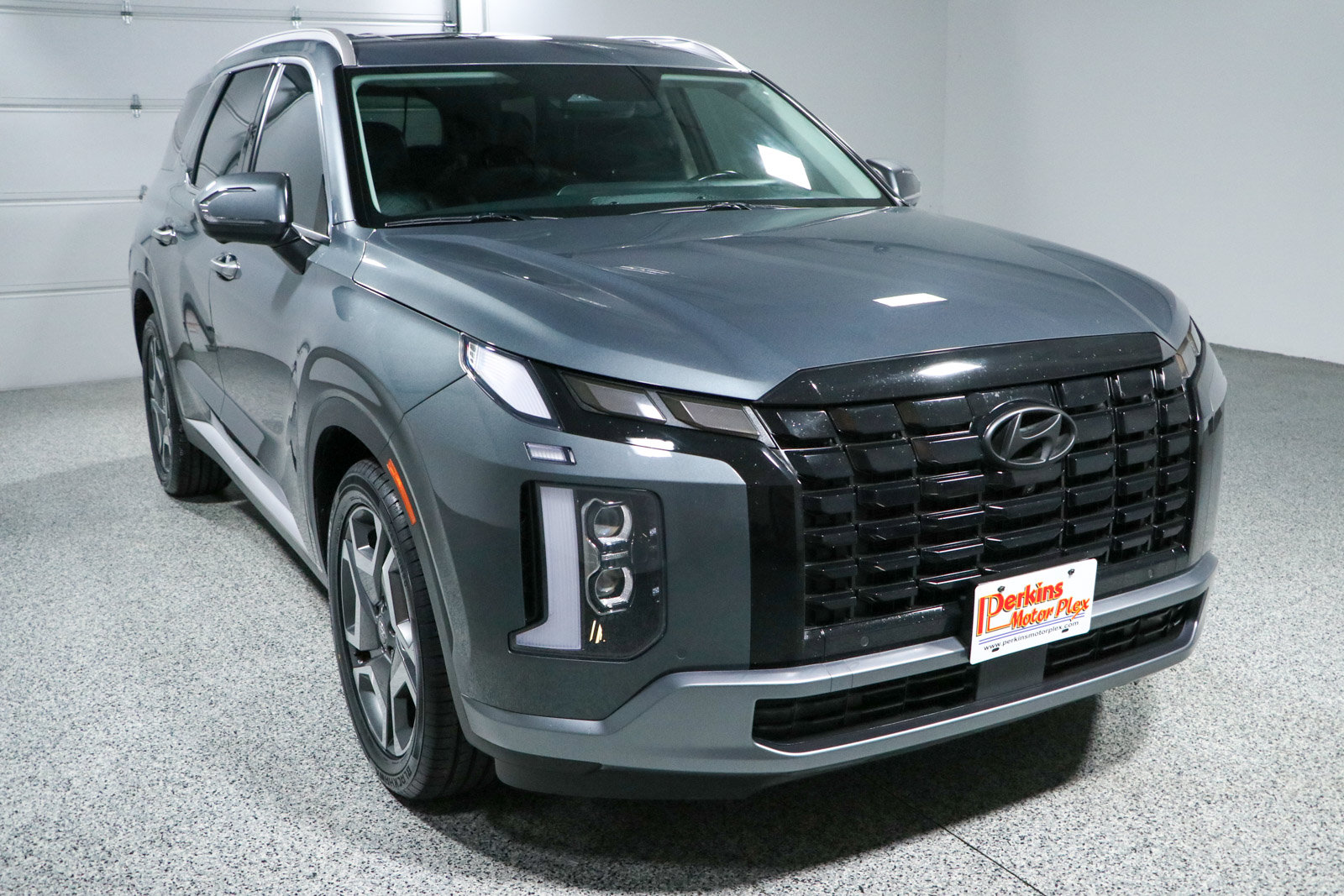 Used 2024 Hyundai Palisade SEL w/ Premium Package FWD image 5