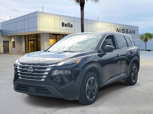 Certified 2025 Nissan Rogue SV FWD image 1