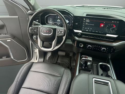 Used 2022 GMC Sierra 1500 SLT w/ SLT Convenience Package image 16