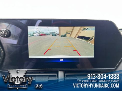 Used 2025 Chevrolet Trax LT FWD image 20